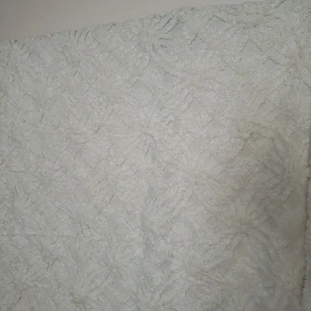 VTG Chenille Queen Size Bedspread White 100x88